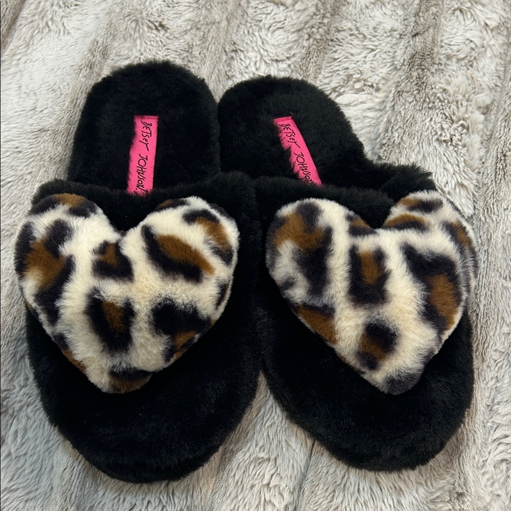 Betsy Johnson Black Slippers with Leopard Heart